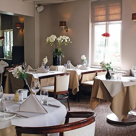 Fletcher Restaurant De Geulvallei מלון 3*